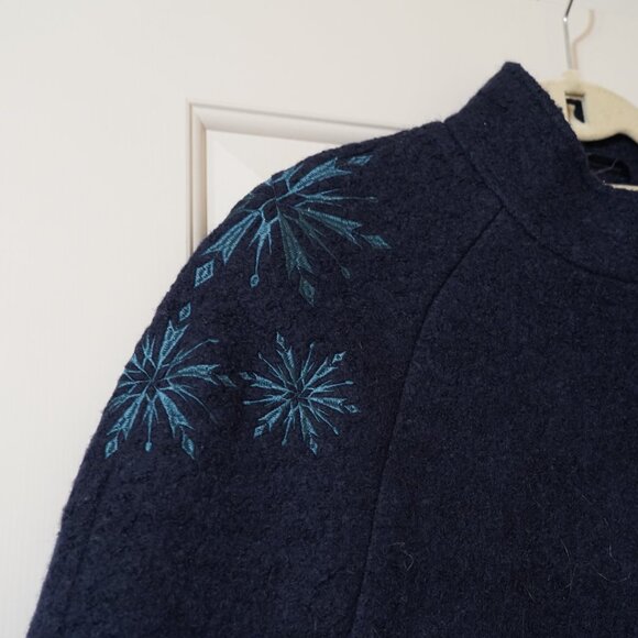 Disneyland park Paris world of frozen Exclusive Elsa wool blend Cape size M - Picture 3 of 8